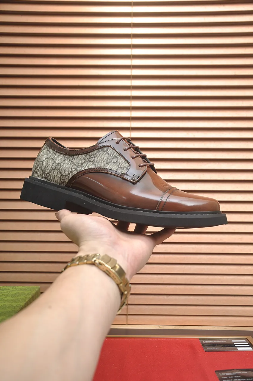 Men's shoes💰540💶Italy's top luxury men's shoe giant (GUCCI) (Gucci) (full cowhide lining) new arrival🍃Original European style🔰 Pleasant to the eye😍In order to make the shoes more durable and non-deformable🌀The production continues to follow traditional methods but there is still no lack of innovation💪Choose original sheepskin for the leather♻️ Smooth and natural And extra bright ⭐Made of imported cowhide, the first choice of rich people 38-45 (45 customized)